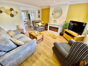 Lounge- click for photo gallery